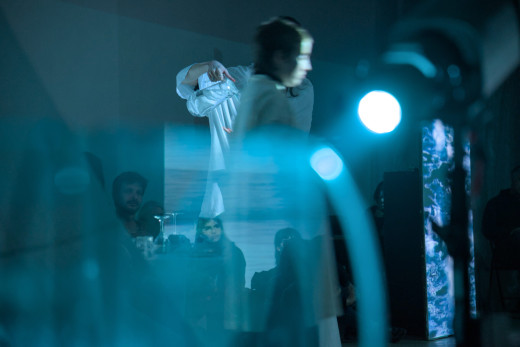 chrysalis, 2026, T. Kocmur in E, Mulej Vrabič, performativna postavitev, Cirkulacija 2, (foto: Gregor Podržaj)